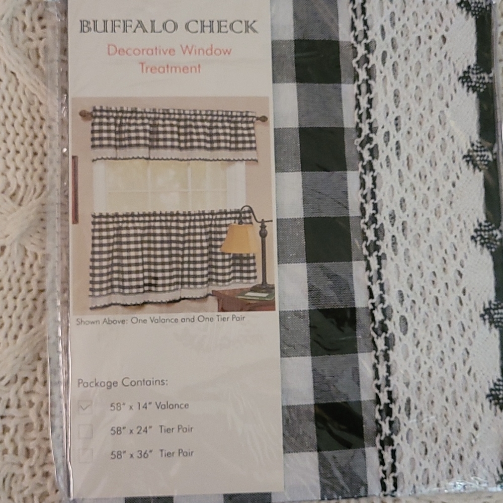 BUFFALO CHECK WINDOW VALANCE - Picture 2 of 2
